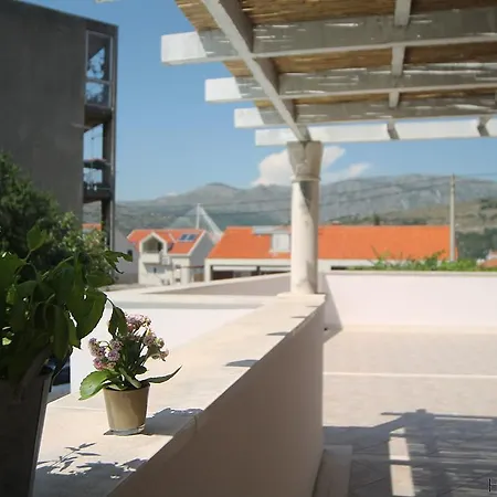 Chermesinus A57 Dubrovnik